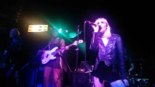 PINS - Young Girls - Live