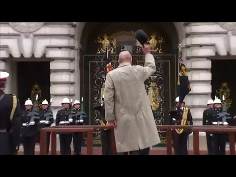 الأمير فيليب رجل في تاريخ المملكة المتحدة يغادر منصة الحياة