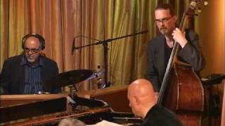 Mike Garson - Besame Mucho