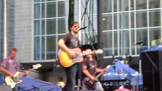 Eric Church - Lotta Boot Left To Fill (2009 CMA Music Fest Block Party)