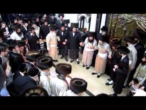 Zos Chanukah 5773 With Shomrei Emunim Rebbe