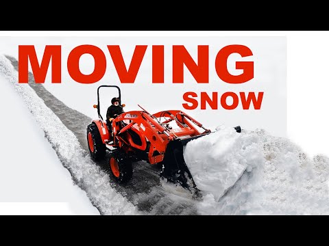 KIOTI DK4710SE HST TRACTOR moving snow!