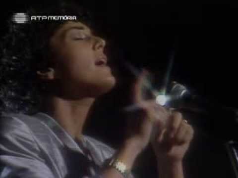 Lara Li canta "Barco Negro" em 1988