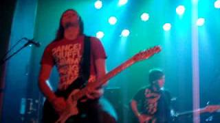 The Way She Feels live - Between The Trees