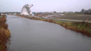 preview picture of video 'The Kelpies Forth And Clyde Canal Between Falkirk And Grangemouth Scotland'