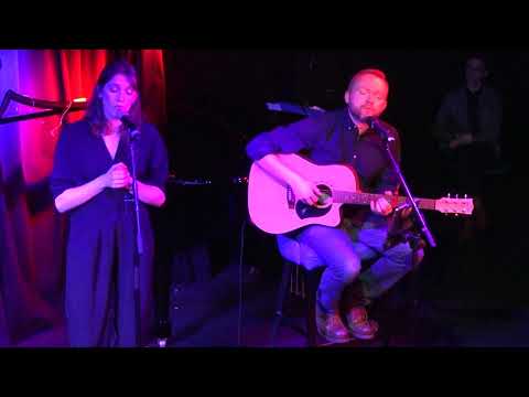 Luke and Charlotte Ritchie - Weightless