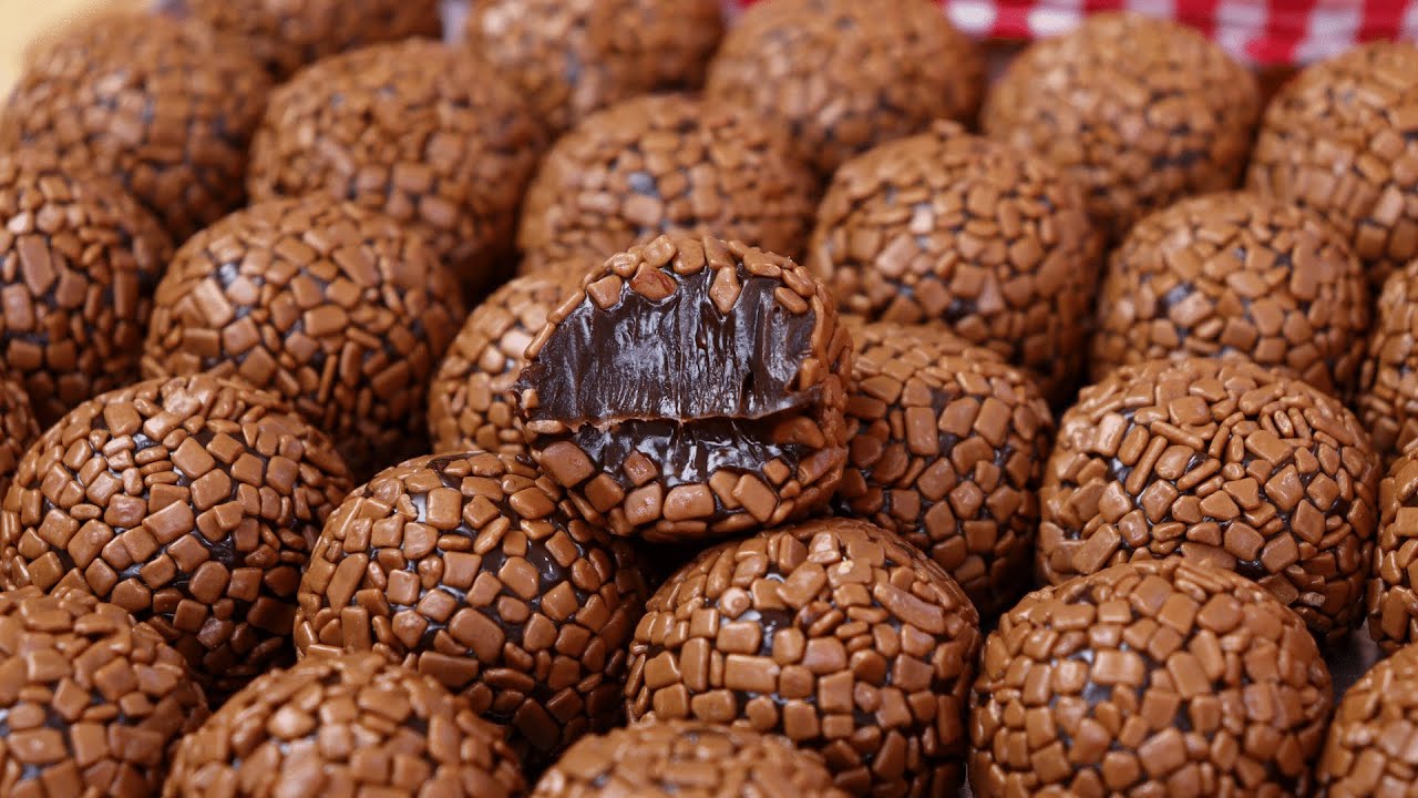 BRIGADEIRO GOURMET DE CHOCOLATE | FAÇA E VENDA BRIGADEIRO
