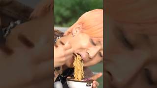 RAVI 라비 THE RAMYEON MONSTER #ravi #kimwonsik #라비 #ramyeon #vixx #2days1night #ramyeonmonster