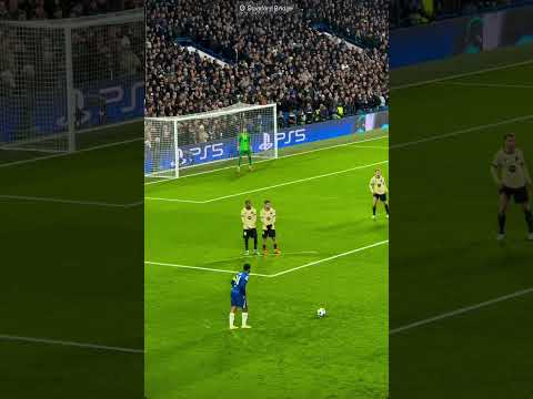 Enzo Fernandes goal vs barcelona #barcelona #football #chelsea