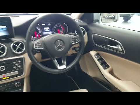 Mercedes-Benz GLA 180 STYLE *LOW KMS* - Image 2