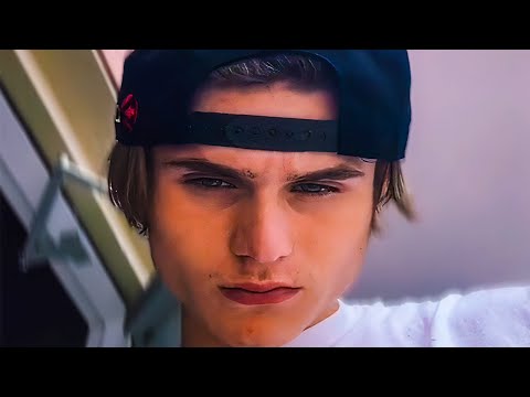 TikTok's Cringiest Wannabe Player