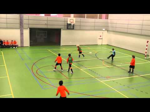 15 jan 2012 VV De Meern E-pupillen Zaaltoernooi Doelpunt Stefan