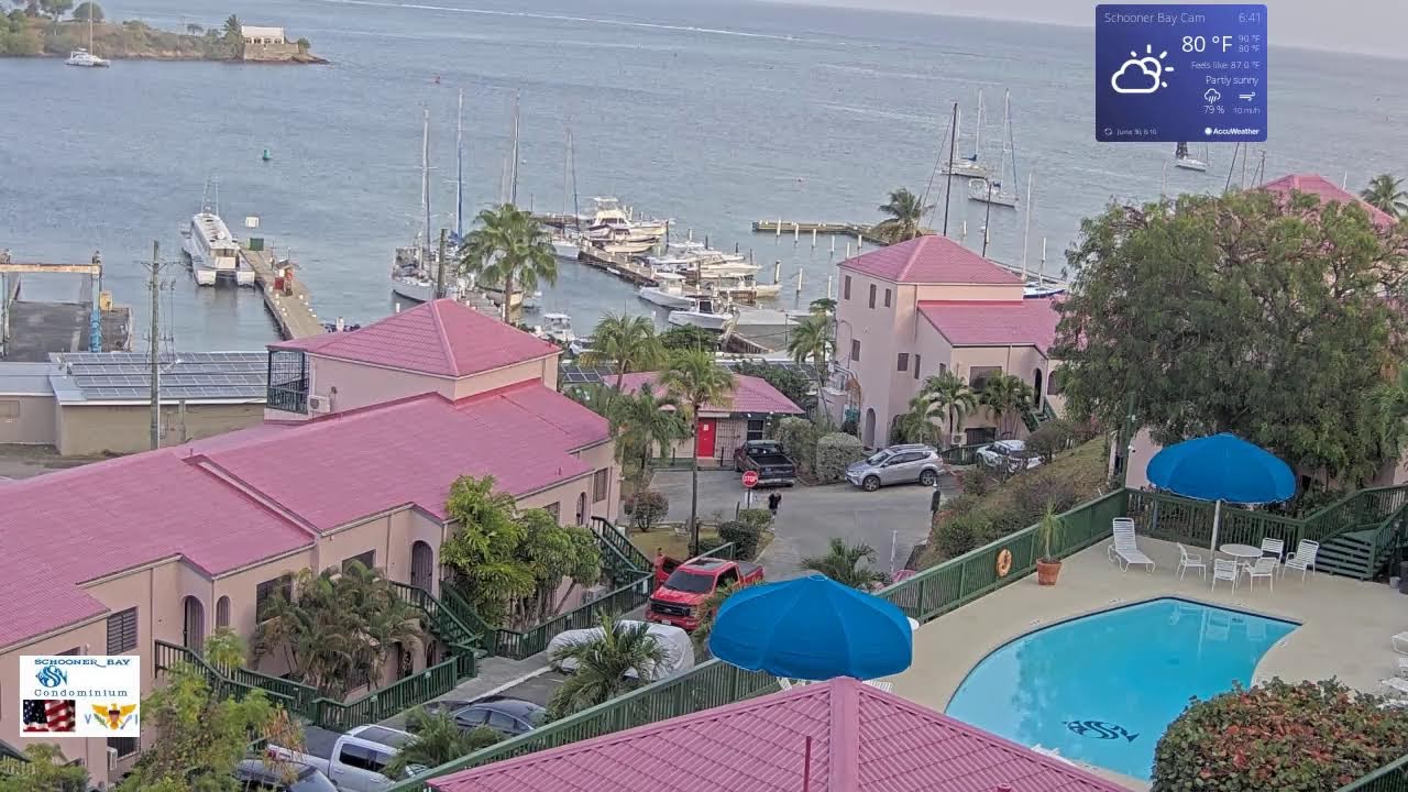 Live webcam view of Puerto y Marina de Schooner Bay