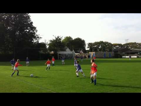 Blauw Wit'81 D3G - FC Engelen D3 (19-10-2013)