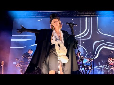 Róisín Murphy - You Knew/Time Is Now - LIVE *4K* FRONT ROW VIEW - HIT PARADE TOUR - Wolverhampton