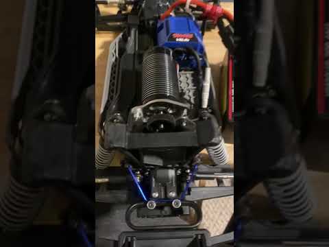 6s vxl in 1/10 rustler 4x4