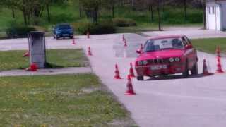 preview picture of video 'Autoslalom-Training 27-04-2013'