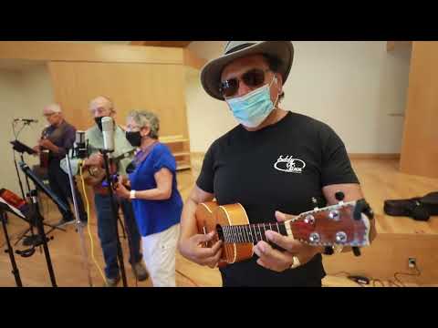 Senior Ukulele Class Plays "Sweet Pea"