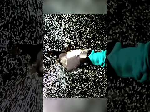 Trik Memecahkan Kaca Mobil