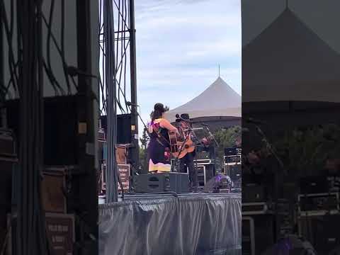 Beyond the Stars live Luck Tx Tami Neilson & Willie Nelson