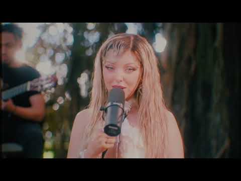 Larissa Lambert - You're Still Mine (acoustic) [Live]