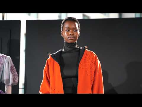 Pilar Dalbat presenta su colección en Madrid es Moda