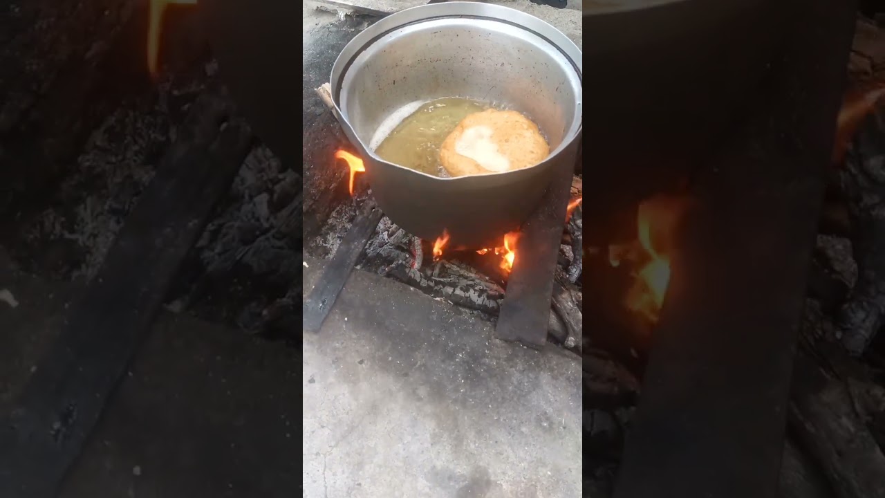 ODUN ATEŞİ  OCAK BAŞI Pişi pişirilmesi    #kesfett #yt #keşfet #artvin #pişi#ocak#ocakbaşı#pişirme