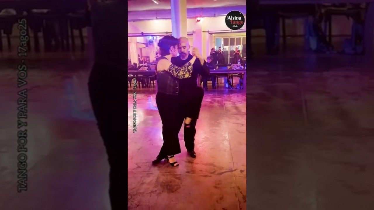 Video thumbnail for Valentina Massari y Leonardo Pankow. Una Fija (Di Sarli) Alsina Tango club 17ago25