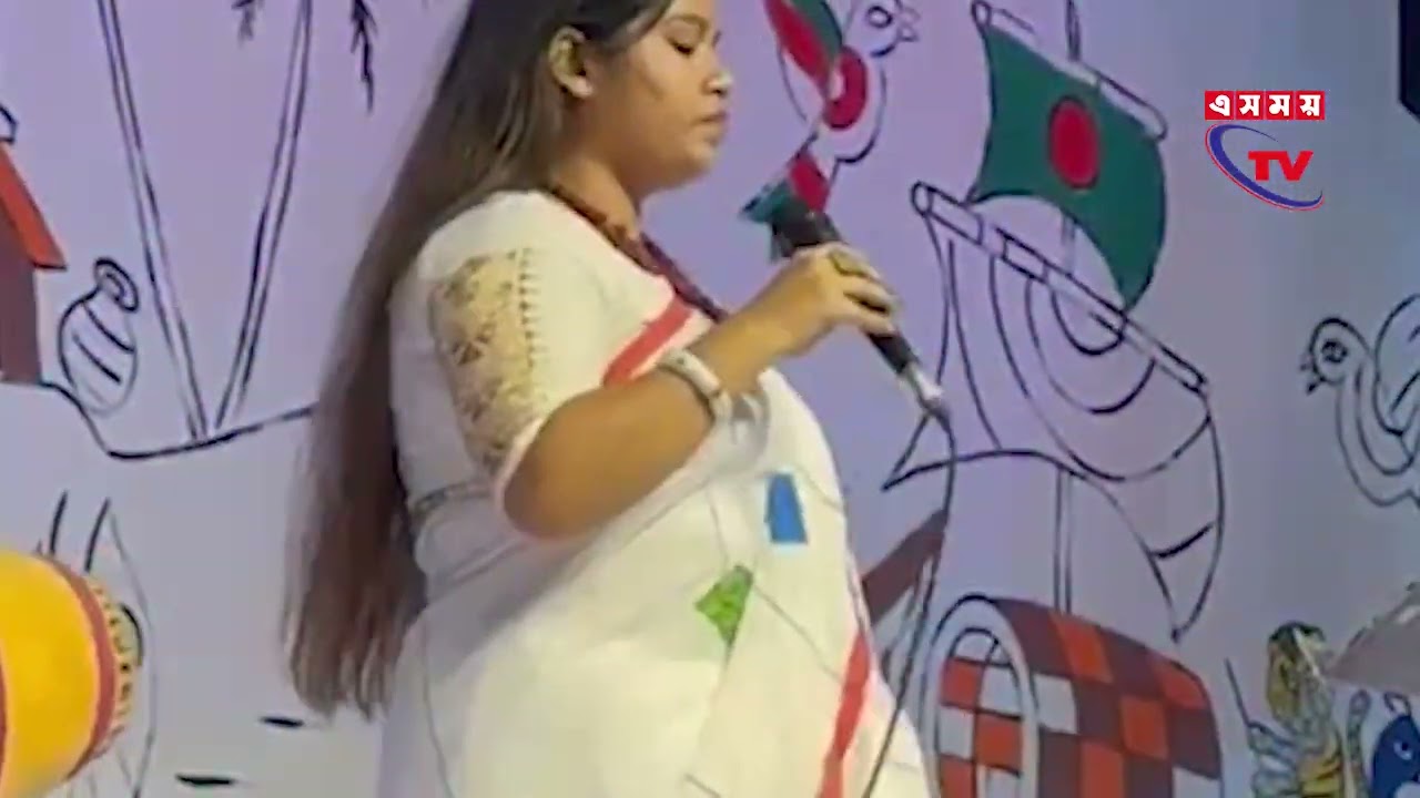 ফকির লালন শাহ’র ১৩৫তম তিরোধান দিবসের ৩য় ও শেষ রাতে মঞ্চ মাতালেন বাউল রুমা আক্তার।