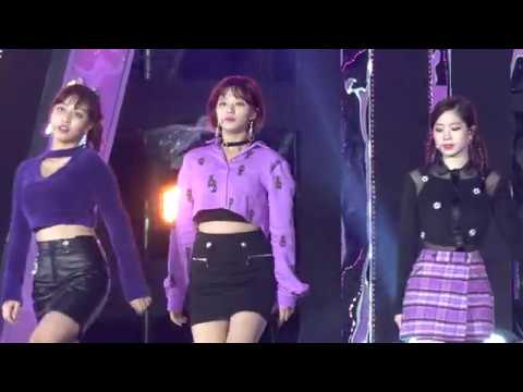 [4K] 171101 평창올림픽행사 Twice Likey 정연 focus