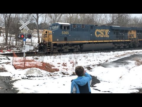 THE TRAIN TRACKERS # 2 - DOUBLE TRAIN TRACK CROSSINGS SIGNALS