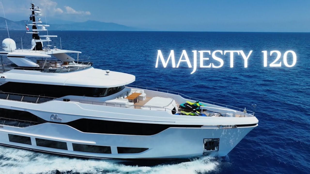 Majesty 120 | Award-Winning Superyacht
