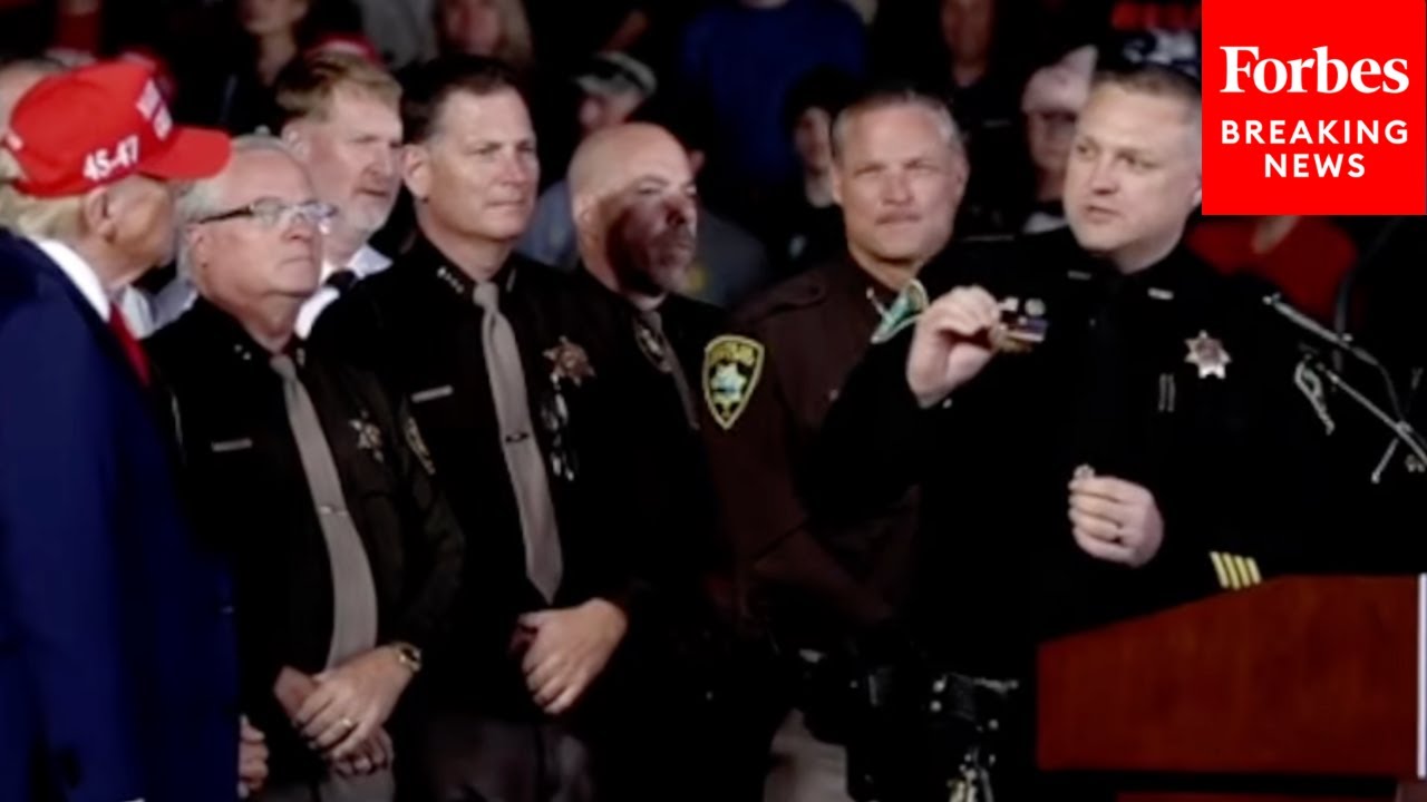 Crowd Cheers After Trump Invites Sheriff To Announce 'Zero' Ballot Drop Boxes In Dodge County, WI