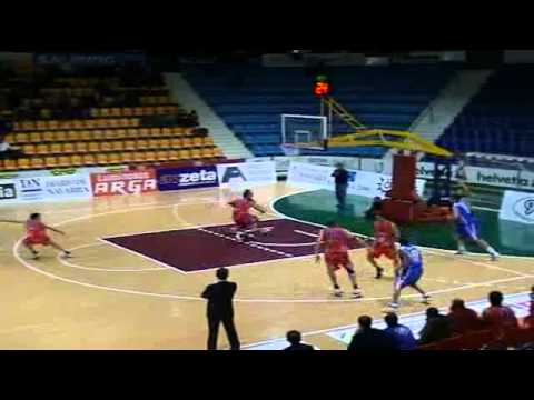 ADECCO ORO J9 Grupo Iruña Navarra, 72 - Adepal Alcázar, 66