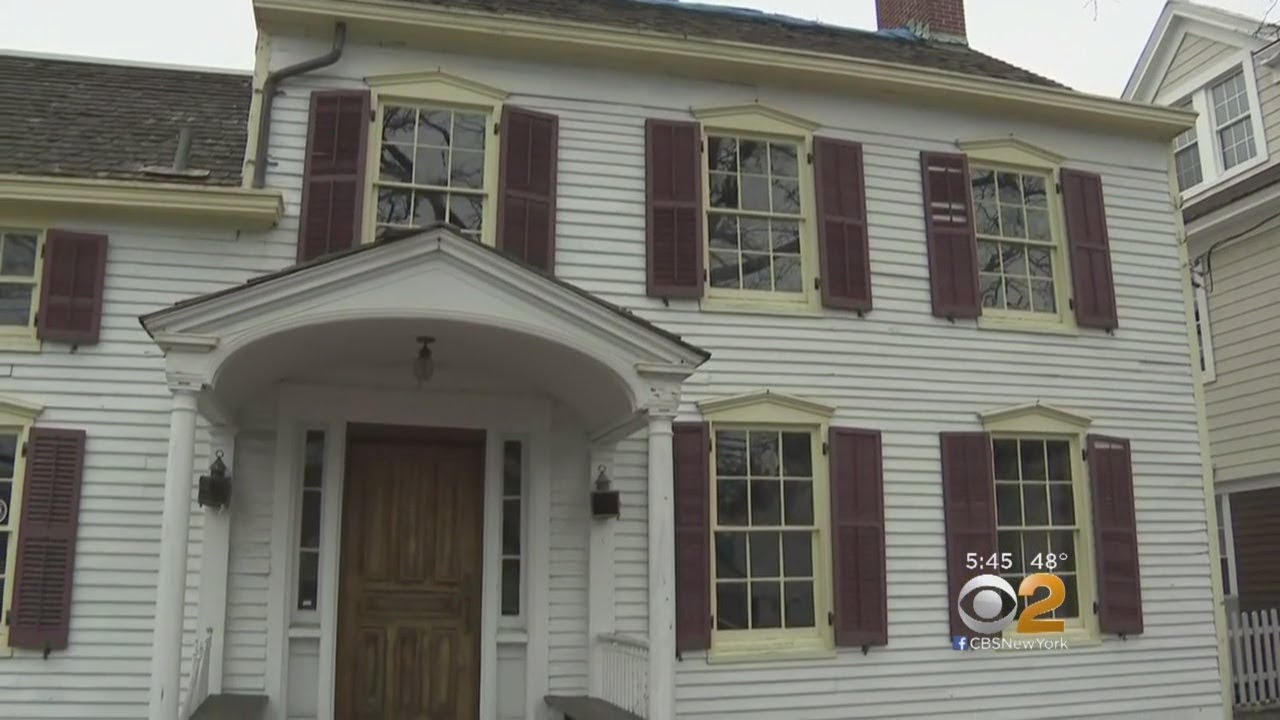 Homeowners Petition Babylon Officials To Protect Historic Buildings