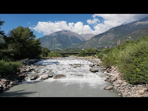 DJI Flug über die Etsch bei Algund in Südtirol in 4K, August 2022
