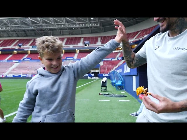 Vídeo relacionado con Pack Osasuna | Ser del Osasuna Mola un Huevo+ caramelos OsasunaForte | Frase Especial para Aficionados | Regalo Original fútbol | Osasuna Nunca se Rinde |Taza de Desayuno | Taza de Cerámica 350ML