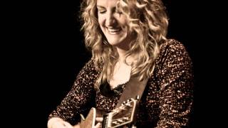 Claire Lynch - There Is A Fountain