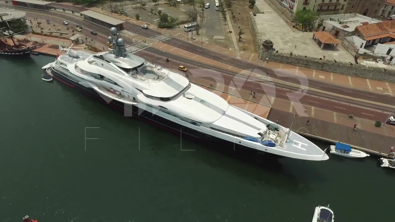 Cartagena con lujoso Yate P4