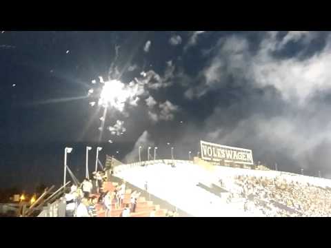 "Olimpia - Emelec. Copa Lbertadores 2016. Recibimiento de la Hinchada." Barra: La Barra 79 • Club: Olimpia