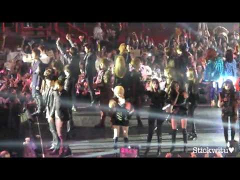 2PM Run to You + Ending ♥ Music Bank in Paris