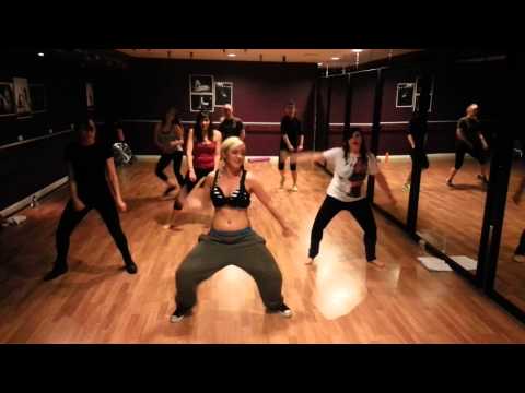 Pi's Hip Hop -Turn It Up - Yellow Claw