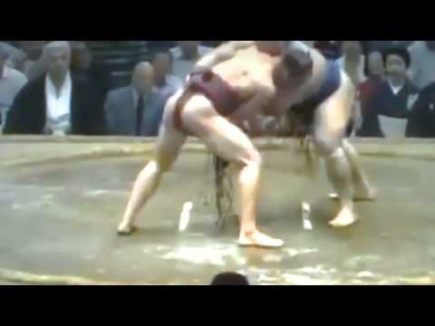 This Muscular White Man Enters The Sumo Ring. What Happens Next Will Shock You.