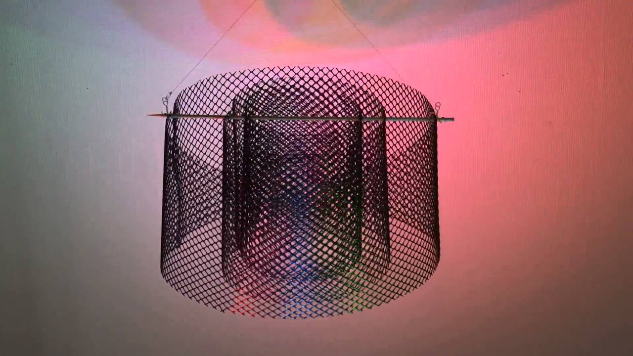 Moire Patterns: Coarse plastic mesh