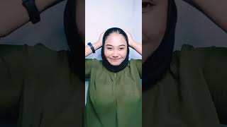 Download lagu Live Hijab Cantik Update mp3