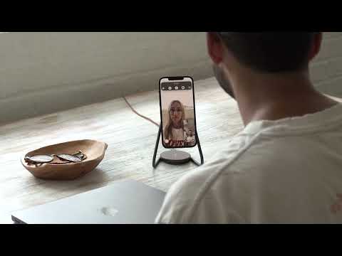 Courant Mag2 iPhone Charging Stand