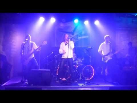 Rock Garage (formerly Lozt Inzide) - Long Train Running (The Doobie Brothers)