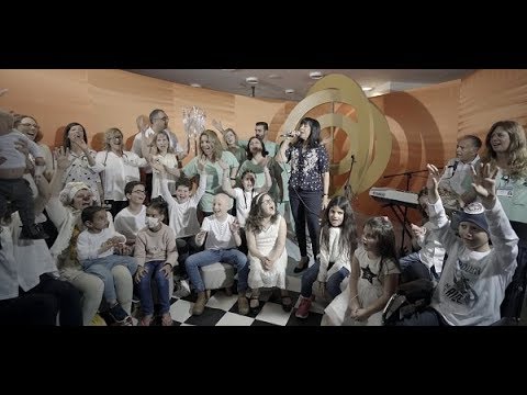 "הללויה" בביצוע מיוחד של גלי עטרי וילדי המחלקה להמטו-אונקולוגיה בבית החולים איכילוב