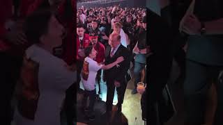 Paul Heyman shoves a kid at #SurvivorSeries