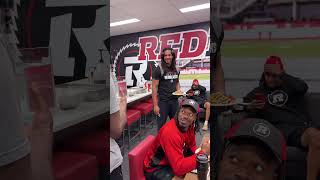 Geno Lewis introduces his new fish REDBLACK to the team